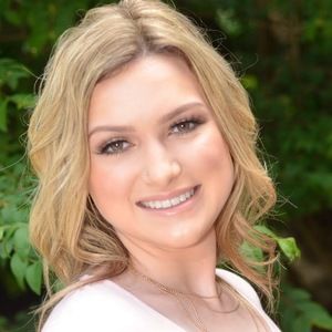 Meet your Posher, Alexandra (alex)